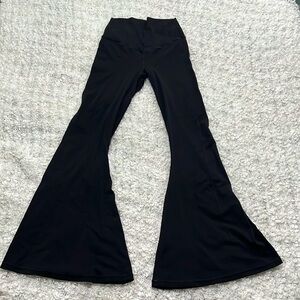 Offline by Aerie SUPERFLARE leggings. EUC Black size Large. Only worn twice.